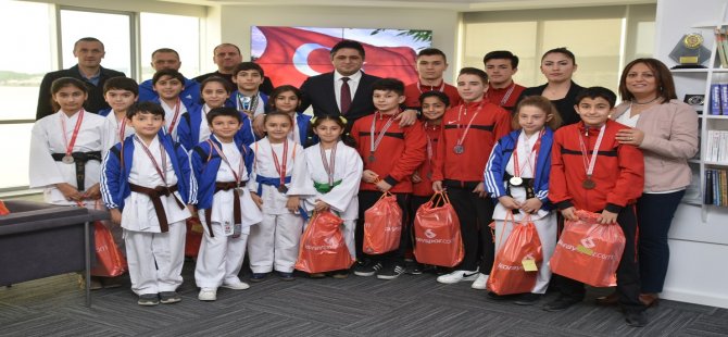 Aliağalı Genç Sporculardan Başkan Serkan Acar’a Ziyaret
