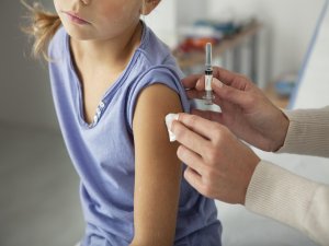 Aşı Hakkında Doğru Bilinen 8 Yanlış