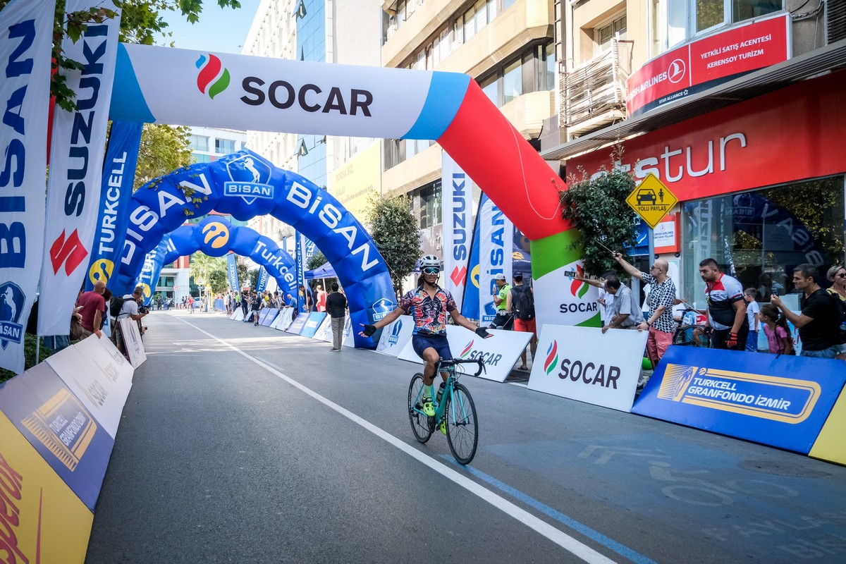 Bisiklet yarışı heyecanı SOCAR Türkiye ana sponsorluğunda İzmir’de yaşandı