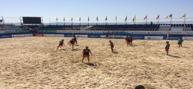 Plaj Futbolu Milli Takımı, İspanya'da