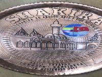 İş Adamından Ünlü Şarkıcı Shakira’ya Mektup Ve Bakır Levha