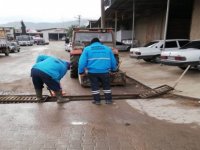 Alaşehir’in Yağmursuyu Izgaralarına Bakım