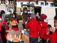 Kızılay Depremin İlk Gününde İzmir’i Yalnız Bırakmadı