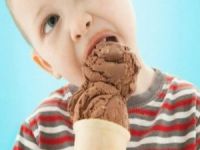 Çocuklara Dondurma Yedirmeli Mi?
