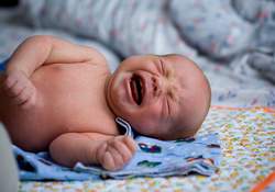 Bebekte İnatçı Ağlama Niye?