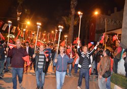 Kuşadası’nda on binlerin 29 Ekim Yürüyüşü