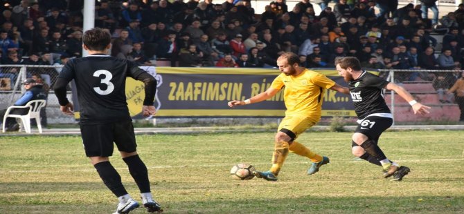 Aliağaspor FK Sahasında Golsüz Berabere Kaldı