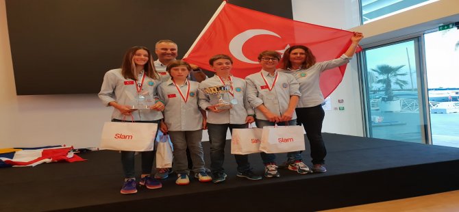 Türk Bayrağı Urla’dan Dalgalandı