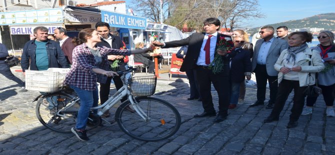 Foça’da 8 Mart Emekçi Kadınlar Günü Anıldı