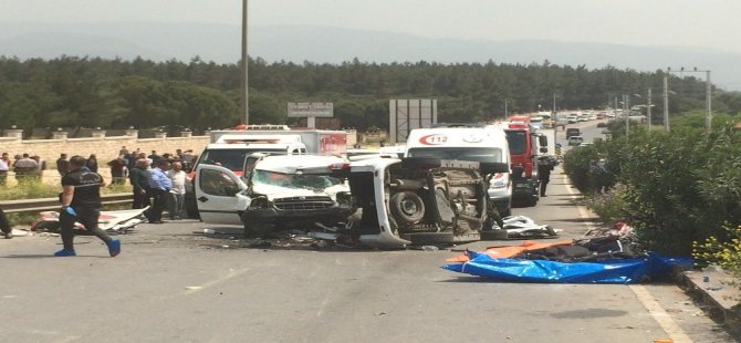 İzmir’de Katliam Gibi Trafik Kazası: 7 Ölü