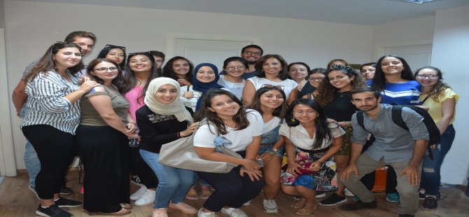 Dünyanın Dört Bir Yanından Öğrenciler İzmir Barosu’nda