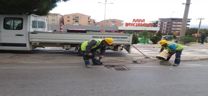 Hürriyet Mahallesi’nde Yağmursuyu Hatları Temizlendi