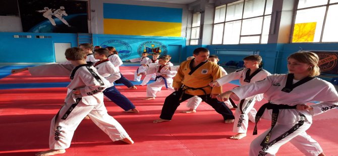 Foça Belediyespor Taekwondo Antrenörü Yurt Dışında Seminer Verdi