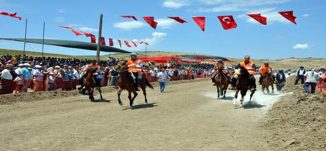 Rahvan Atlar 5. Kez Menemen’de Koşacak