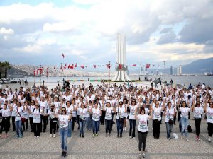 Karşıyaka’da “sokaklarınızı geri alın” yürüyüşü