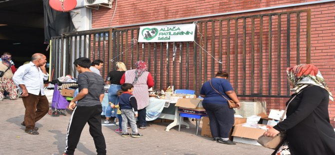 Aliağa’da Sokak Hayvanları Yararına Kermes Düzenlendi