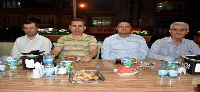 Gemi Söküm Yan Sanayicileri Derneği Üyeleri İftarda Buluştu