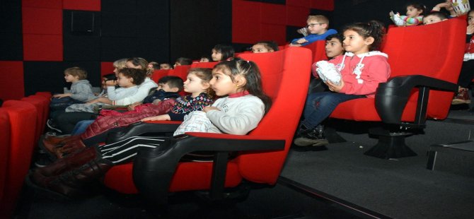 Aliağalı Çocukların Sinema Keyfi