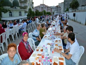 İftar Geleneği Manastırda Devam Eriyor