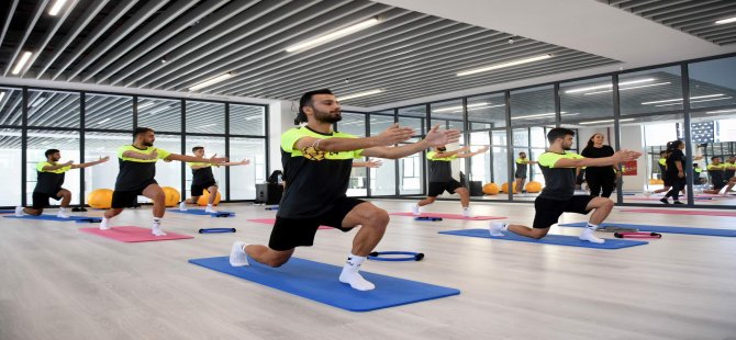 Aliağaspor FK Salonda Pilates Çalıştı