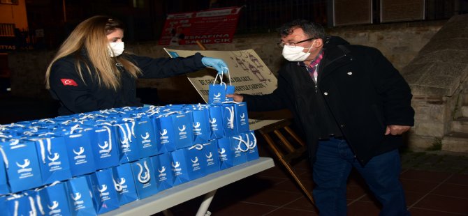 Aliağa Belediyesi’nden Kandil Simidi İkramı