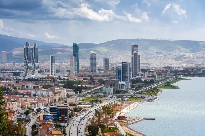 İzmir'de konut satışları %9,6 oranında arttı