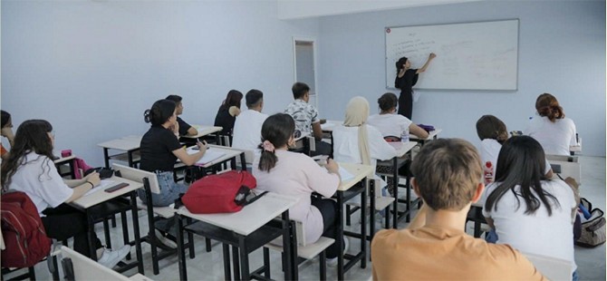 Kınık Belediyesi'nden Havuz Dershanesi