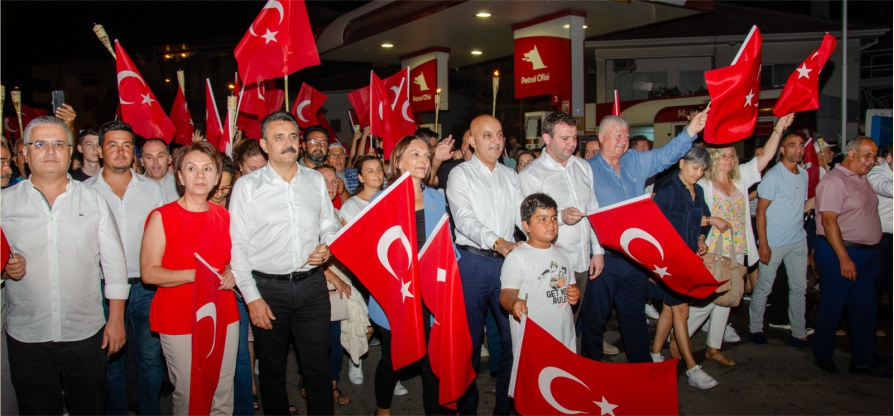 Dikili'de Zafer Bayramı Festival Coşkusuyla Kutlandı