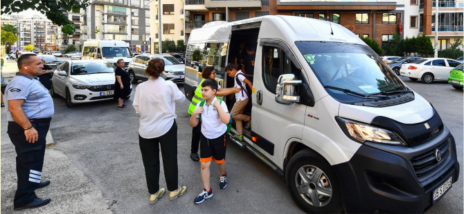 İzmir Büyükşehir Belediyesi’nden okul servislerine denetim