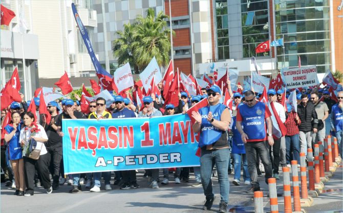 Aliağa'da 1 Mayıs Coşkusu