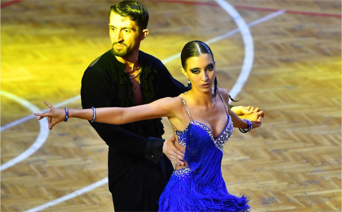 İzmir’de dansçıların kıyasıya rekabeti