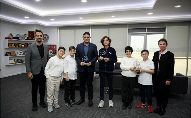 Fibonacci Robot Olimpiyatlarında Aliağa’dan 3 Dünya Birincisi