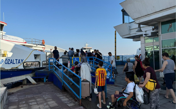 Bayramda rota denize