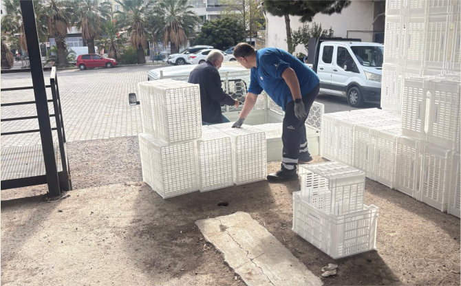 İzmir Büyükşehir Belediyesi’nden Aliağa’daki Üreticilere Zeytin Kasası Desteği