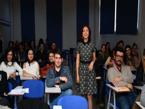 İzmir Üniversitesinde İntegratif Tıp Eğitimi