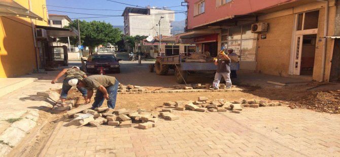 İZSU Kazıyor Kiraz Belediyesi Yapıyor