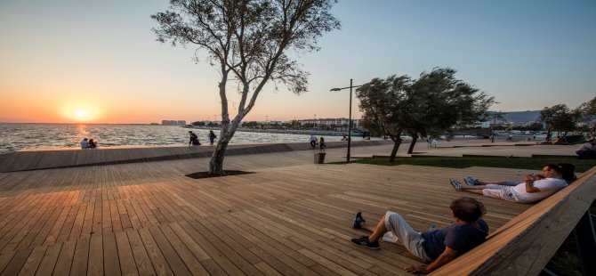 Bostanlı Kıyıları Göz Kamaştırıyor