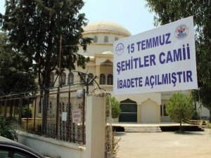 Fetö’nün Kütüphane Olarak Kullandığı Cami İbadete Açıldı