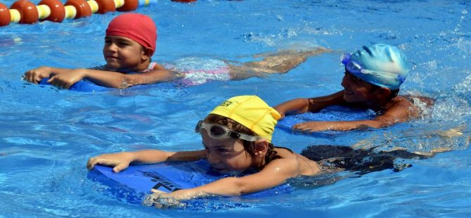 Aliağa Belediyesi Yüzme Kursları Devam Ediyor