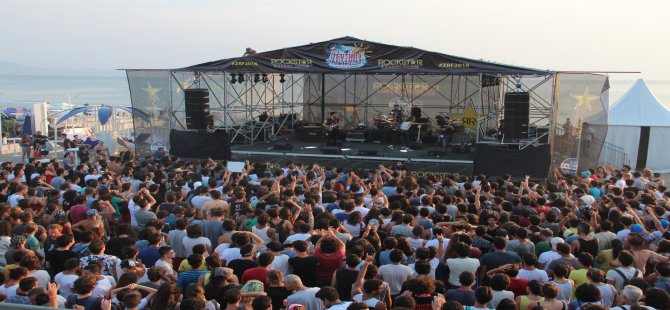 Zeytinli Rock Festivali Başladı..