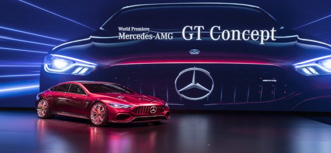 Mercedes-Benz yeni yıldızlarını Cenevre Otomobil Fuarında tanıttı
