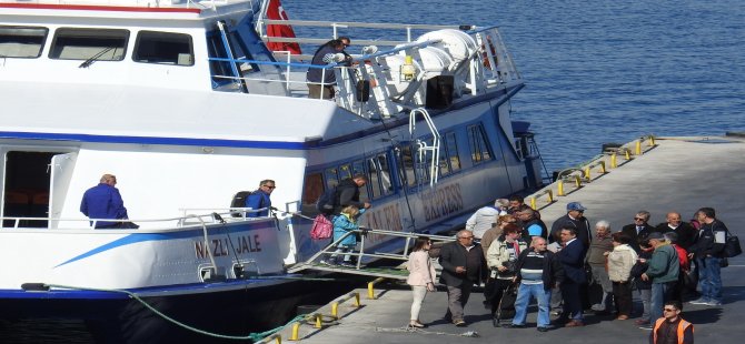 Dikili - Midilli Arasında Karşılıklı Feribot Seferleri Başladı