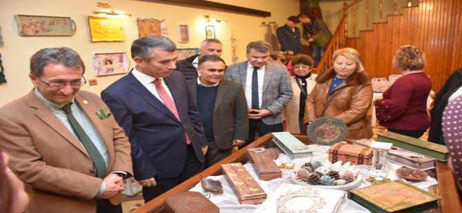 Edremit Belediyesi Ahşap Boyama Kursu Sergisi Açıldı