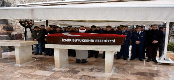 Aliağalı Kıbrıs Gazisi Son Yolculuğuna Askeri Törenle Uğurlandı