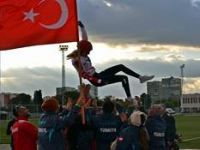 Gümüşle Döndüler