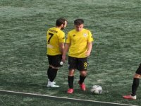 Özçamdibi Spor 2 - Foça Belediyespor 4