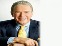 Uğur Dündar Agora’da Okurlarıyla Buluşacak