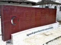 Bozcayaka Şehitlik Anıtı