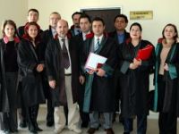 İş Mahkemesi Dönmüyor