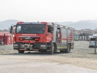 İzmir İtfaiyesi Hatay’da gece gündüz çalışıyor